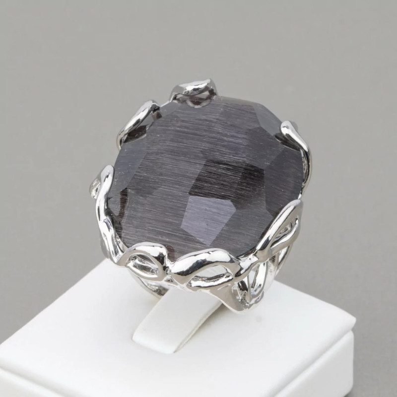 Cat's eye ring
