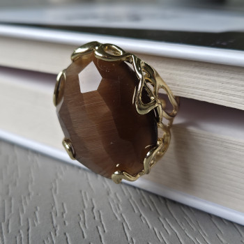 Cat's eye ring