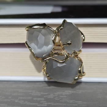 Cat's eye ring