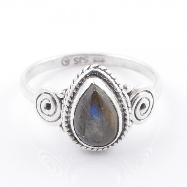 Labradorite - silver ring