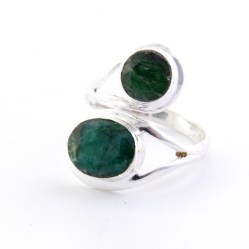 Emerald - silver ring