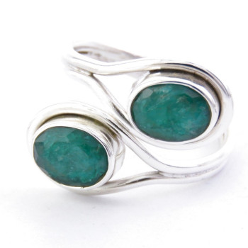 Emerald - silver ring
