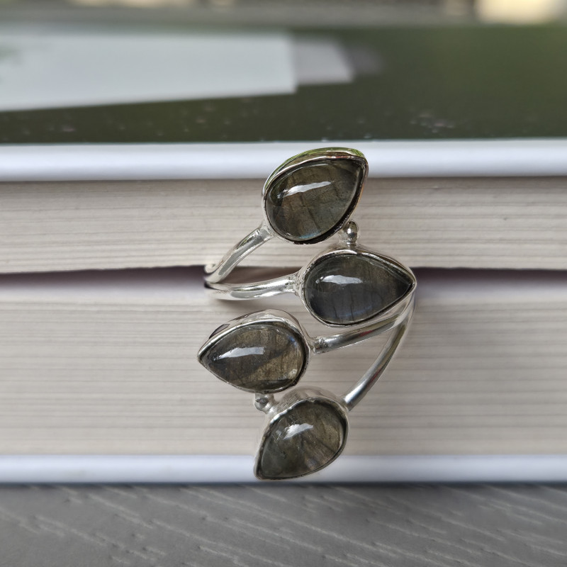 Labradorite - silver ring