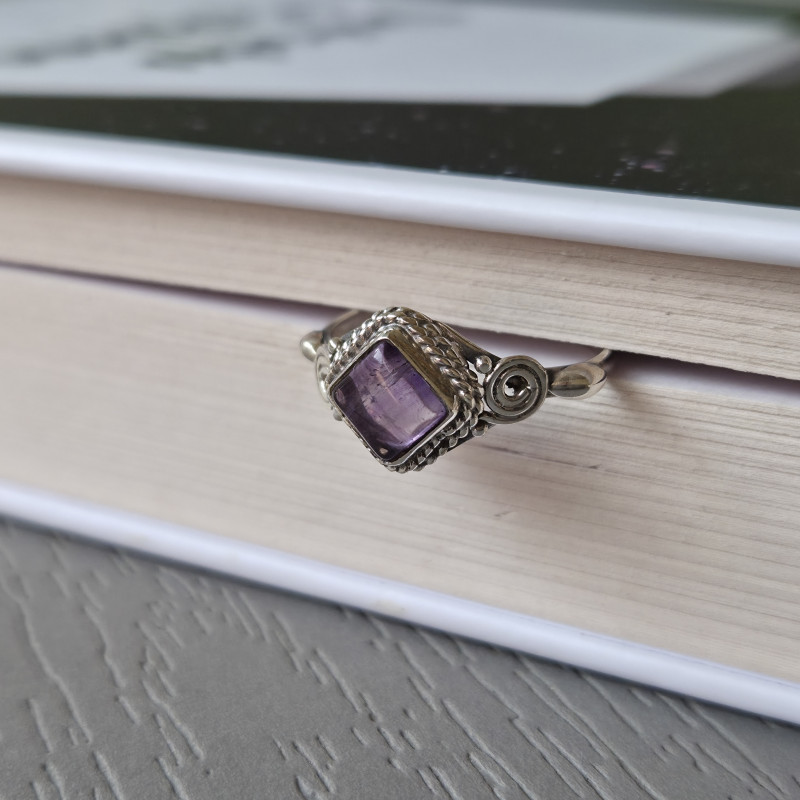 Amethyst - silver ring
